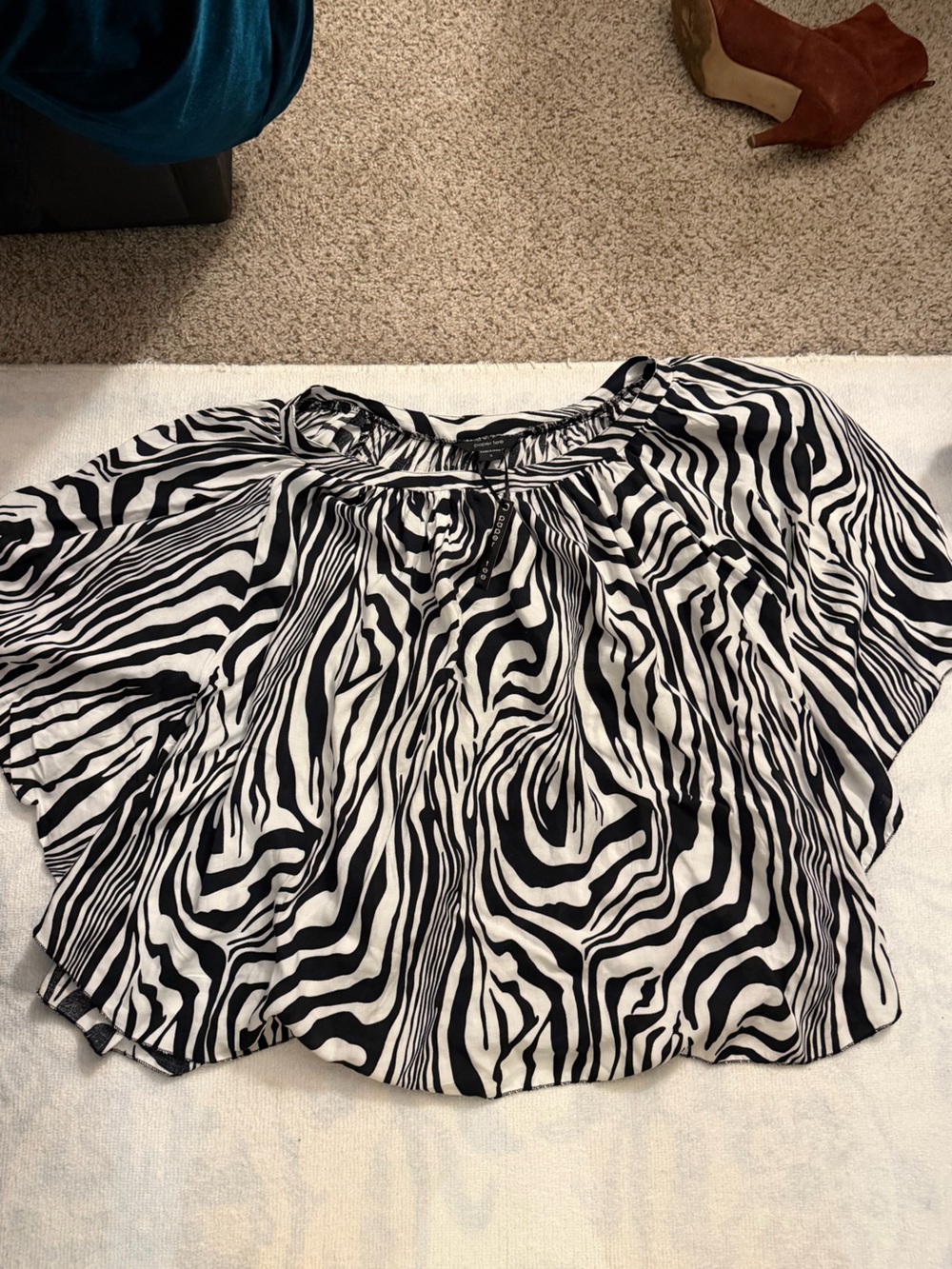paper tee Black & White Zebra Blouse